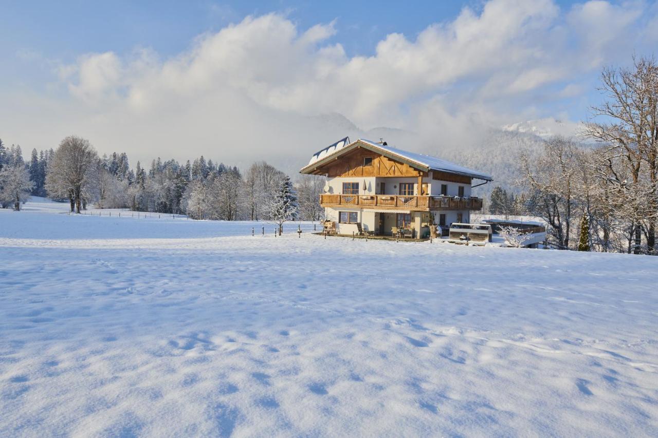 Appartamento Haus Moosmann Am Sonnenplatz Kössen Esterno foto